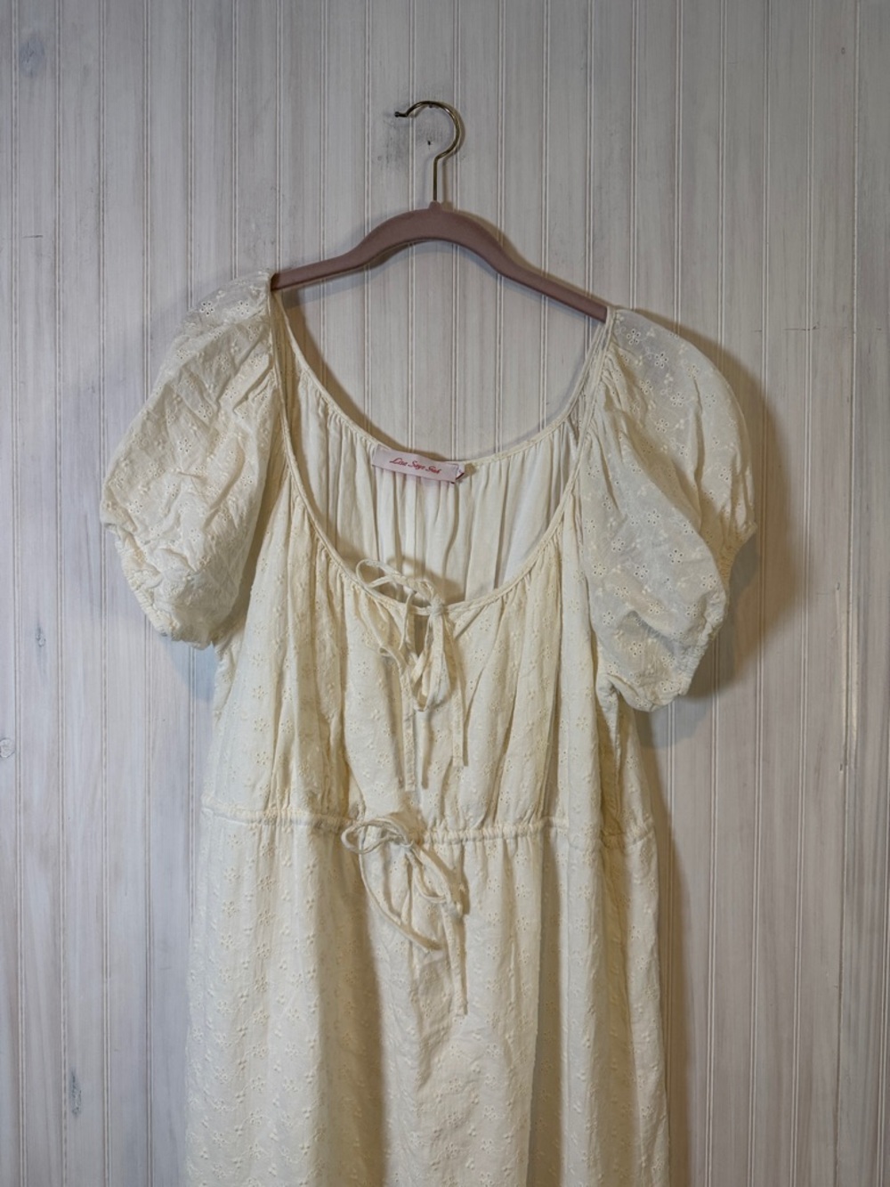 Lisa Says Gah Cream Eyelet Maxi Dress with Puff Sleeves - Picture 2 of 6